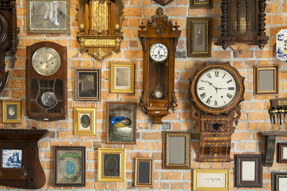 Reloj de pared estilo Tudor